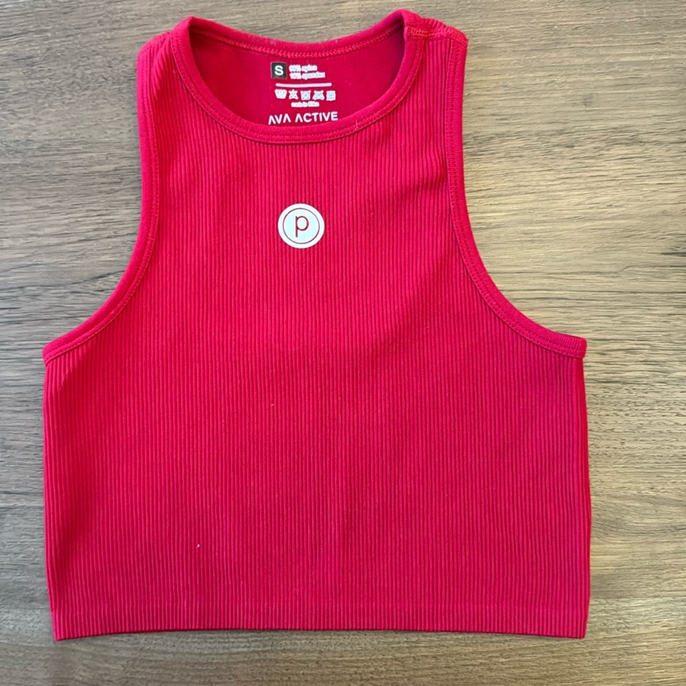 AVA ACTIVE fitted cropped tank. Red ❤️ size Small